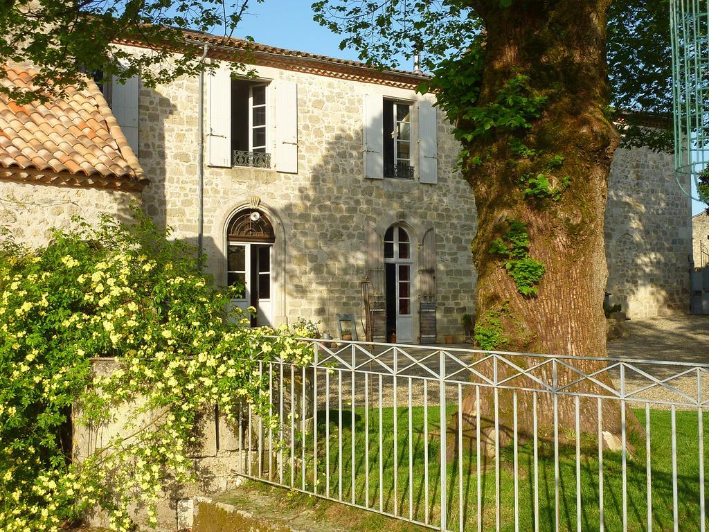 Au Bonheur D'Alphonse Bed & Breakfast Lusignan-Petit Dış mekan fotoğraf